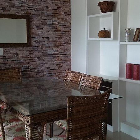 Edificio Piezzo De Mare Apartment Meia Praia Ngoại thất bức ảnh