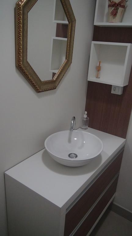 Edificio Piezzo De Mare Apartment Meia Praia Ngoại thất bức ảnh